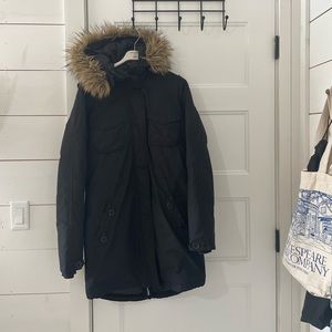 Aritzia Community Black Parka M